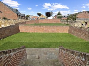 Photo 9- click for photo gallery